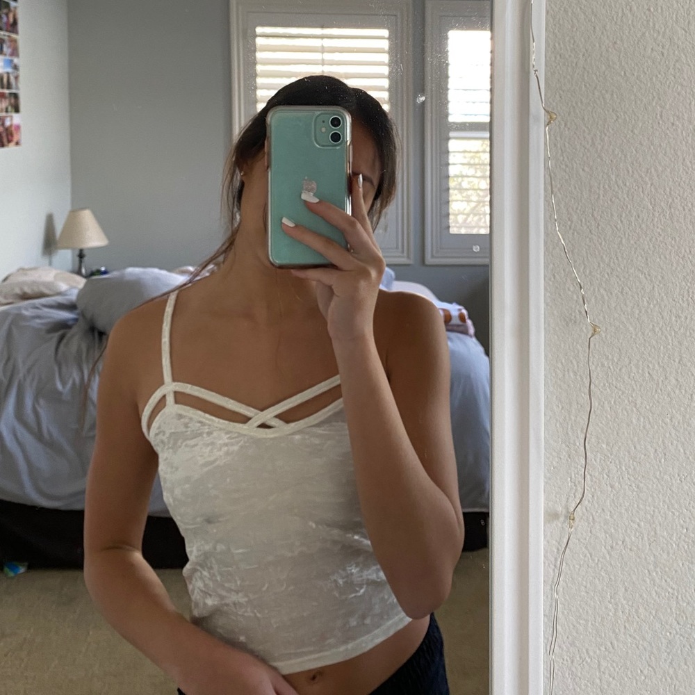 white f21 tank
